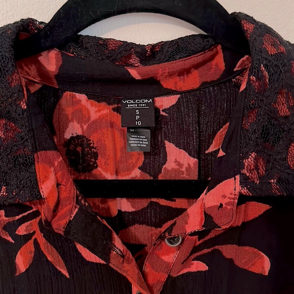 Volcom   Collared & Floral    Skater Dress - Picture 2 of 3